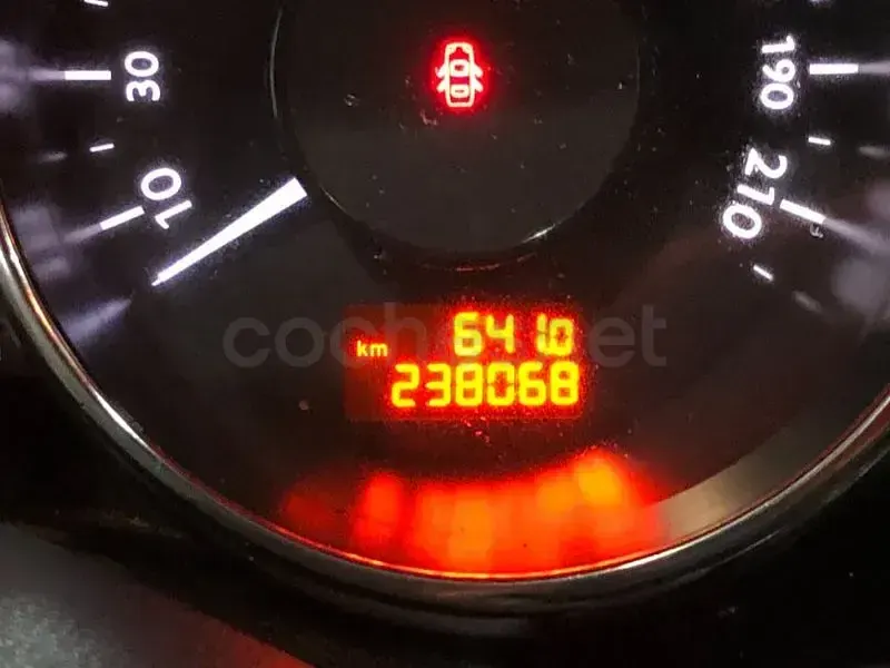 Usado Peugeot 3008 Active 120 CV (88 kW) 2014 Azul Familiar
