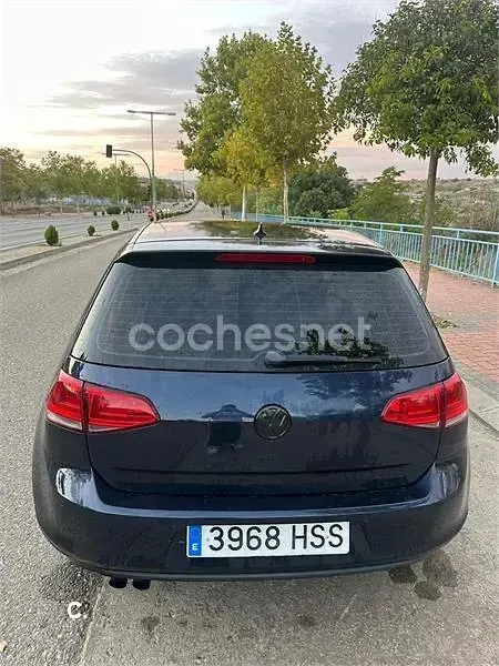 Usado VW Golf VII Sport 122 CV (89 kW) 2013 Azul Berlina