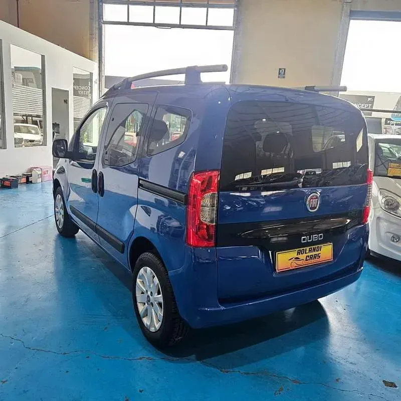 Usado Fiat Qubo Lounge 77 CV (56 kW) 2019 Azul Monovolumen