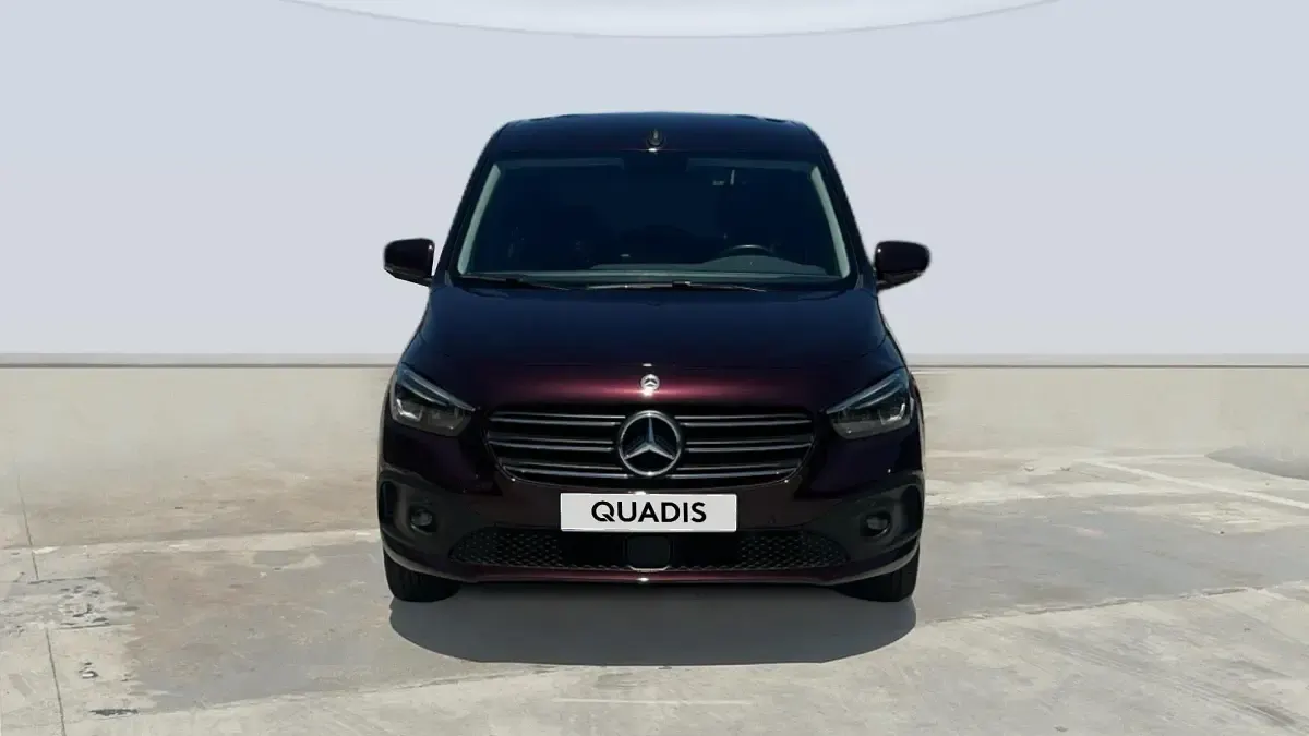 Usado Mercedes T180 116 CV (85 kW) 2024 Rojo Monovolumen