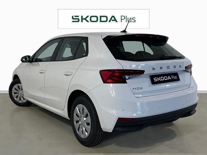 Usado Skoda Fabia 80 CV (58 kW) 2024 Blanco Utilitario