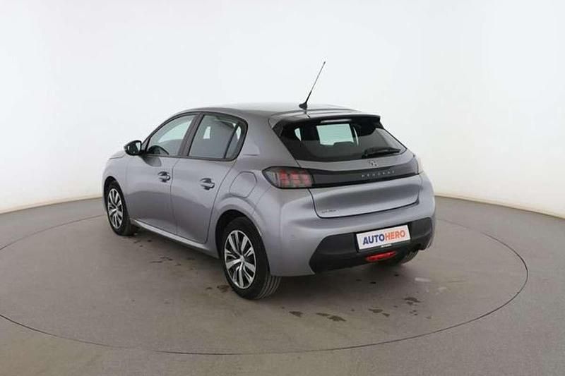 Usado Peugeot 208 Active 75 CV (55 kW) 2023 Gris Utilitario