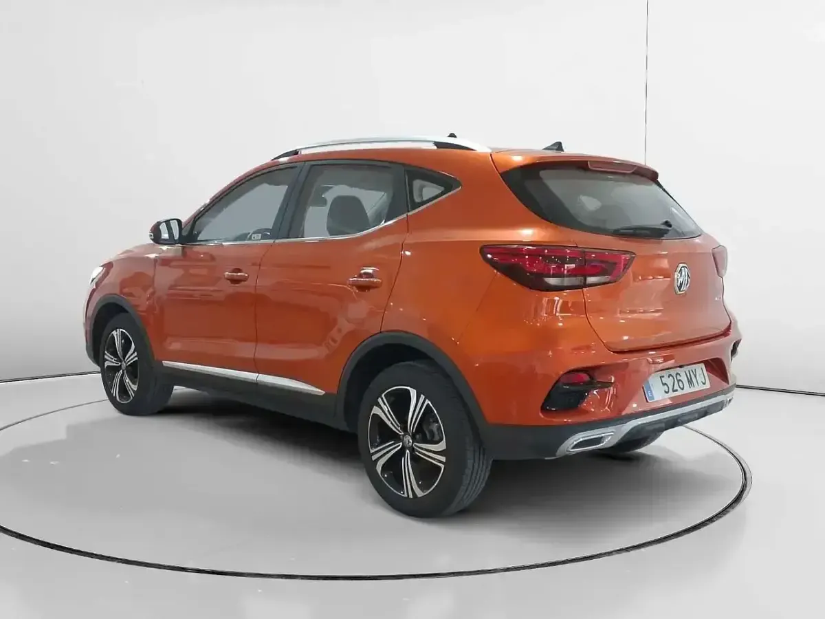 Usado MG ZS Comfort 106 HP (77 kW) 2025 Laranja SUV