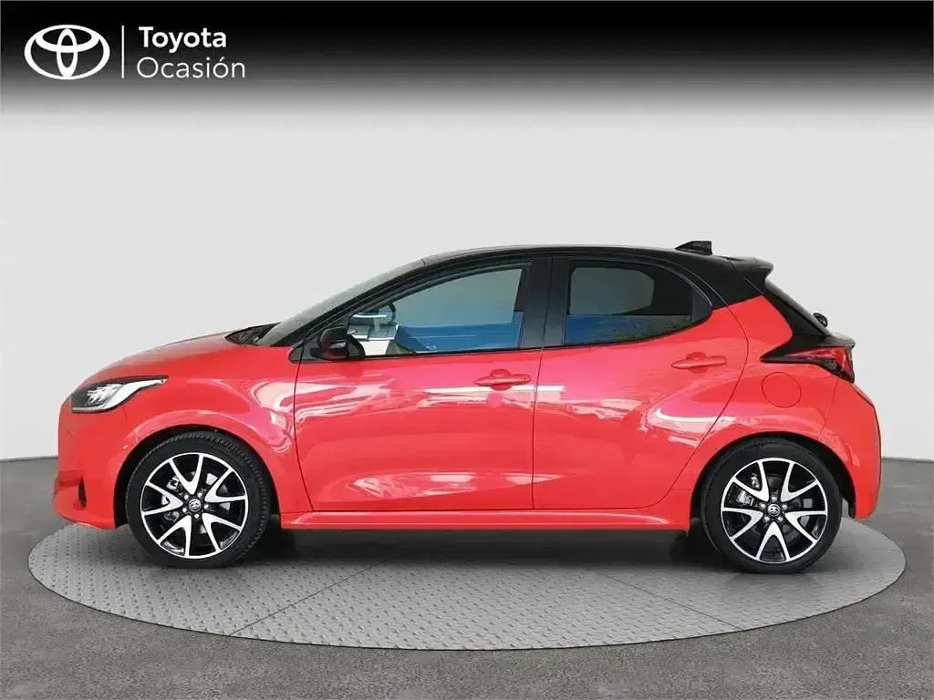Usado Toyota Yaris Hybrid Plus 116 CV (85 kW) 2022 Otro Monovolumen
