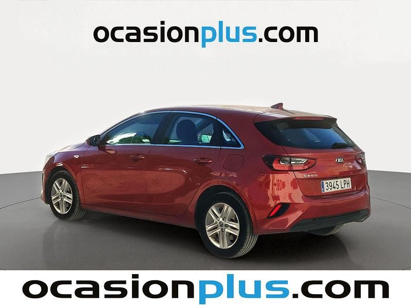 Usado Kia Ceed 120 CV (88 kW) 2021 Rojo Utilitario