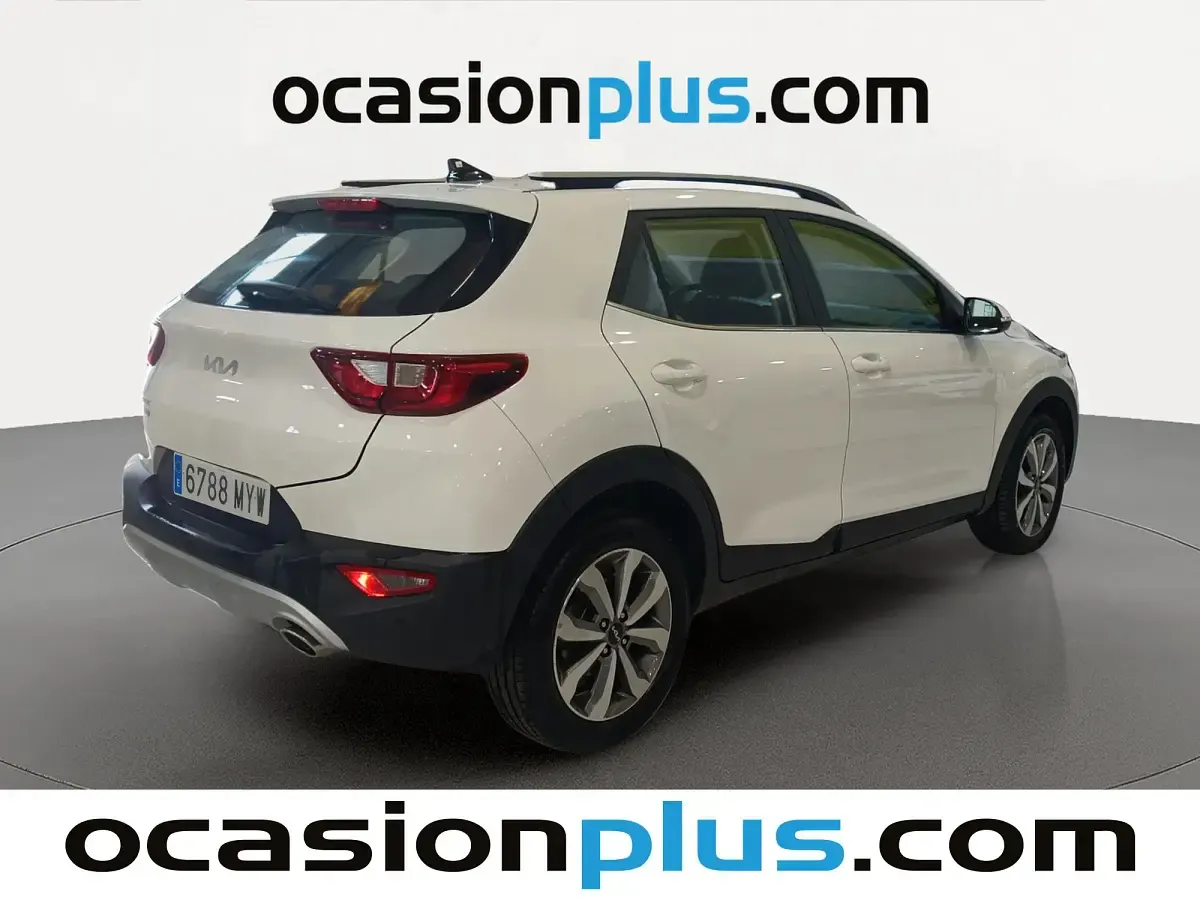 Usado Kia Stonic 101 CV (74 kW) 2025 Blanco SUV