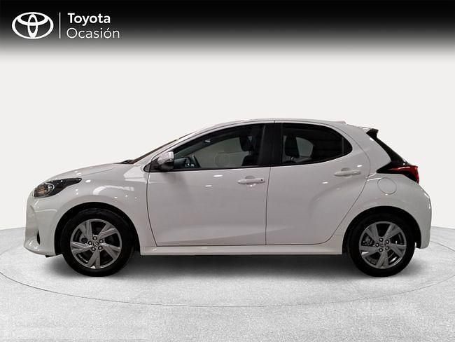 Usado Toyota Yaris Hybrid Active 116 CV (85 kW) 2025 Blanco Berlina