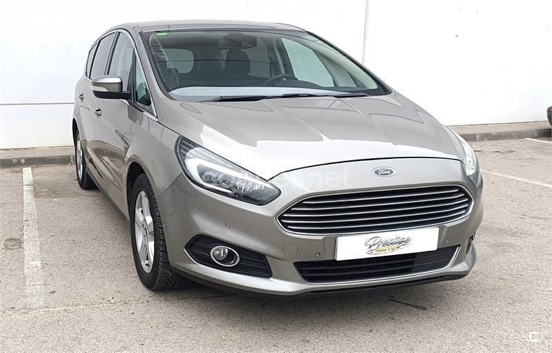 Usado Ford S-MAX Titanium 160 CV (117 kW) 2017 Beige Monovolumen