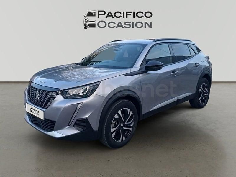 Usado Peugeot 2008 Allure 130 CV (95 kW) 2023 Gris / plata SUV