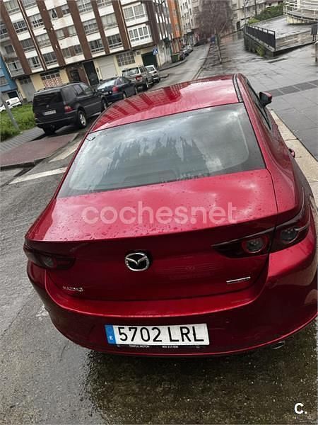 Usado Mazda 3 122 CV (89 kW) 2021 Granate Berlina