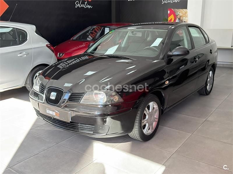 Usado Seat Cordoba Reference 64 CV (47 kW) 2005 Negro Berlina
