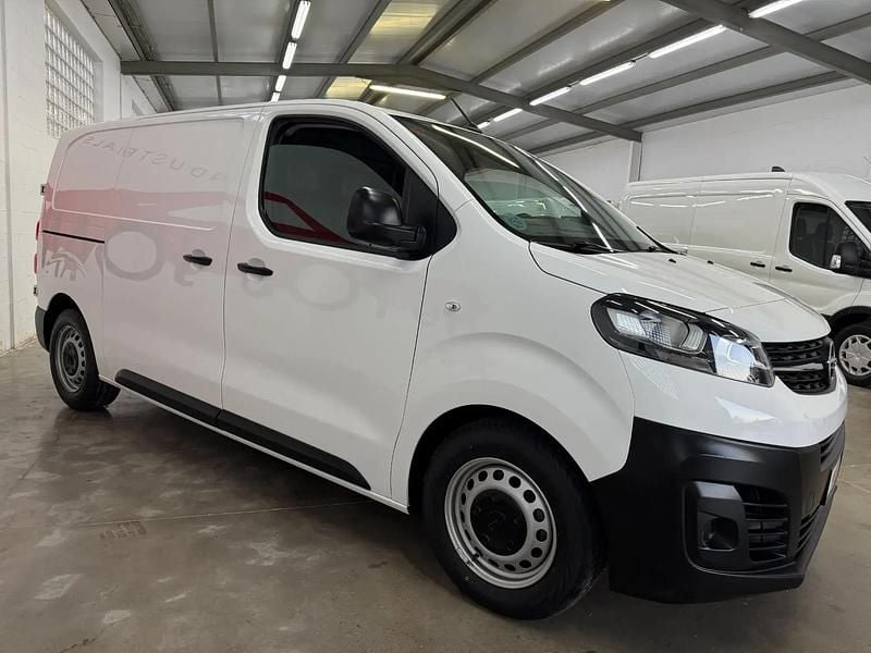 Usado Opel Vivaro S 100 HP (73 kW) 2022 Branco Monovolume