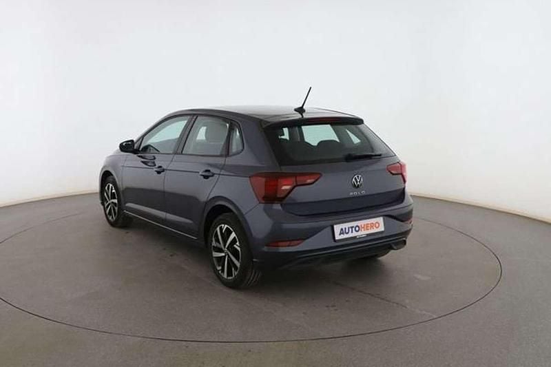 Usado VW Polo Life 95 CV (69 kW) 2023 Gris Utilitario