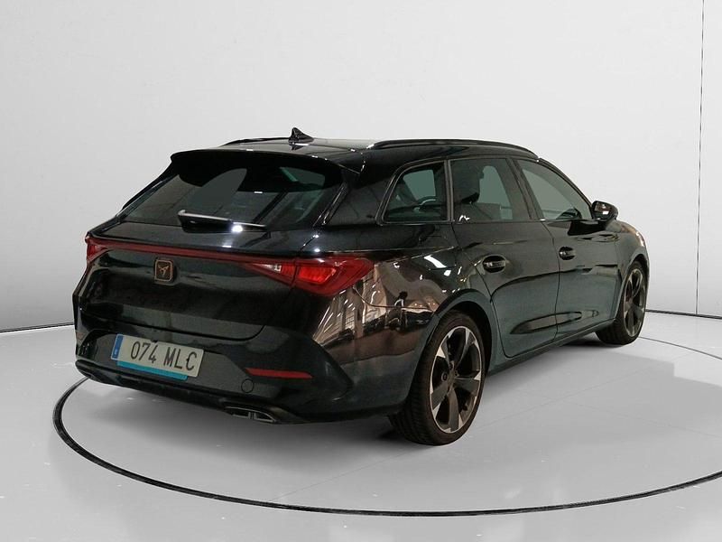 Usado Cupra Leon 150 HP (110 kW) 2023 Preto