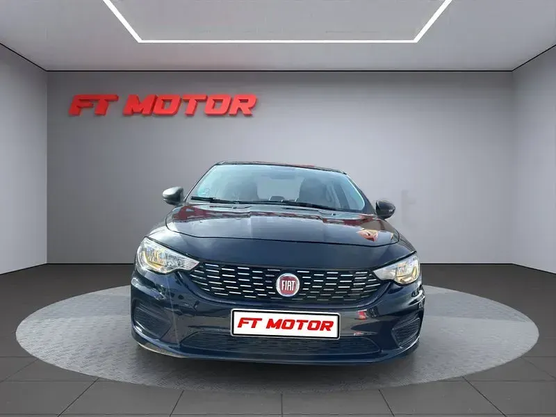 Usado Fiat Tipo Pop 120 CV (88 kW) 2018 Negro Berlina