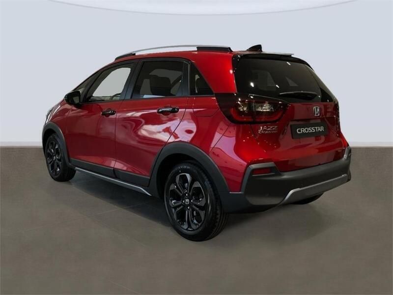 Usado Honda Jazz 122 CV (89 kW) 2024 Premium crystal red Utilitario