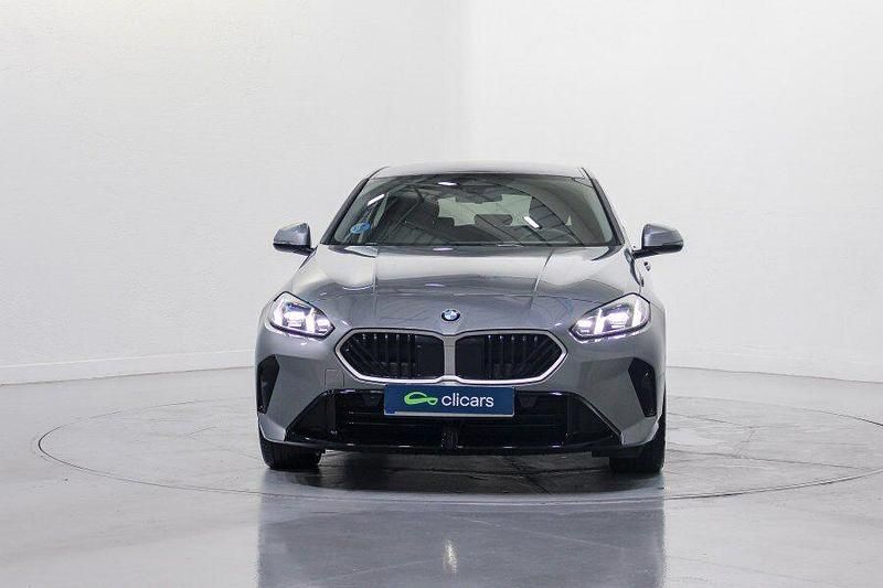 Usado BMW 120 163 CV (119 kW) 2025 Gris Utilitario