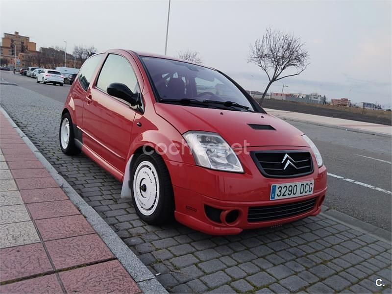 Usado Citroën C2 125 CV (91 kW) 2004 Rojo Utilitario