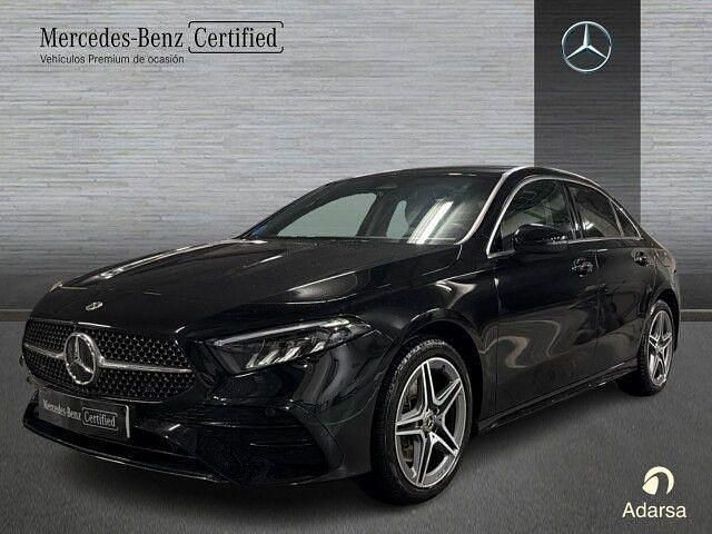 Usado Mercedes A250 AMG line 218 CV (160 kW) 2024 Negro cosmos Berlina