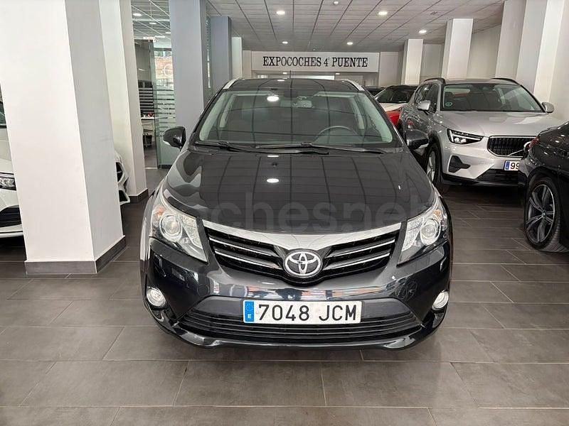 Usado Toyota Avensis Executive 150 CV (110 kW) 2015 Negro Familiar