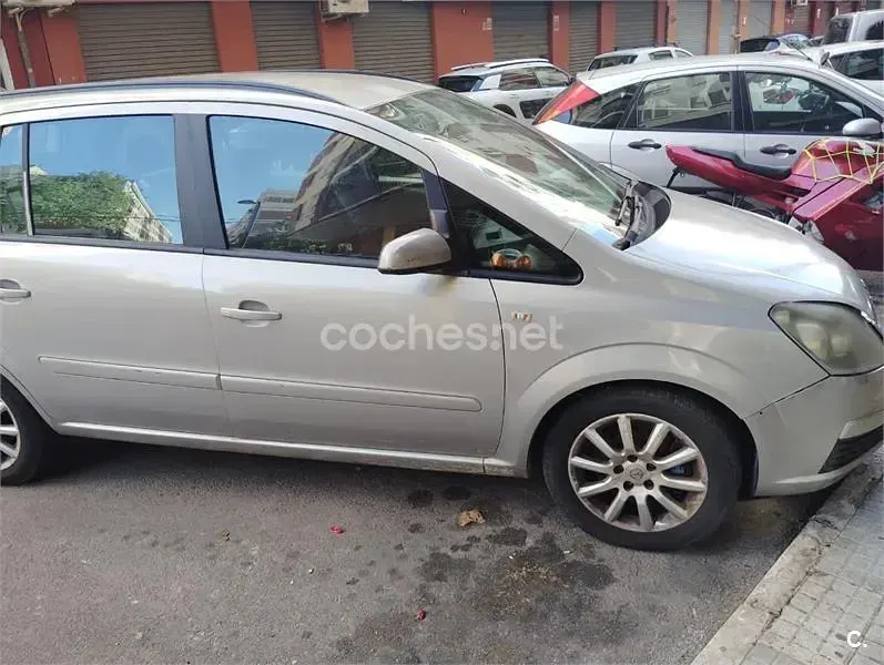 Usado Opel Zafira Enjoy 120 CV (88 kW) 2007 Beige Monovolumen