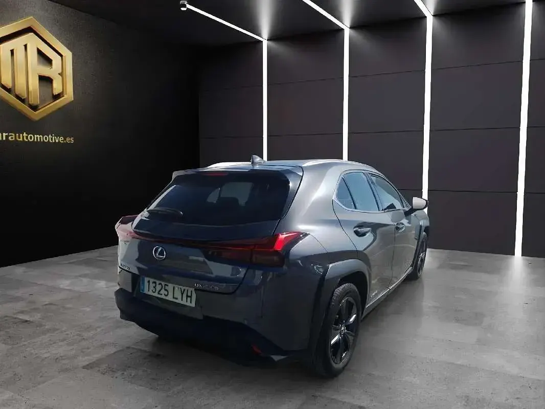Usado Lexus UX 250h Business Edition 184 CV (135 kW) 2022 Gris SUV