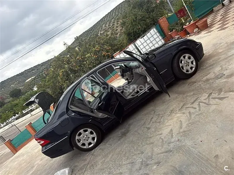 Usado Mercedes C180 Elegance 143 CV (105 kW) 2005 Azul Berlina