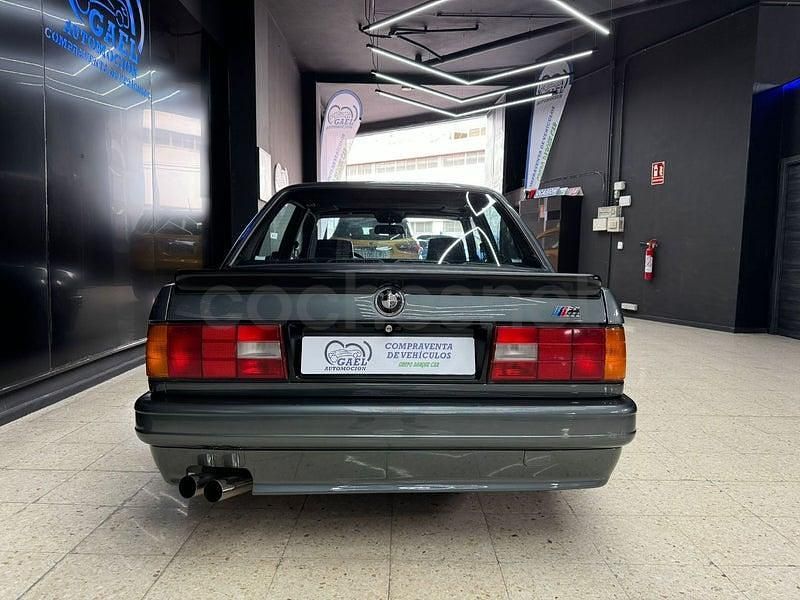 Usado BMW 325 170 CV (125 kW) 1989 Gris / plata Berlina