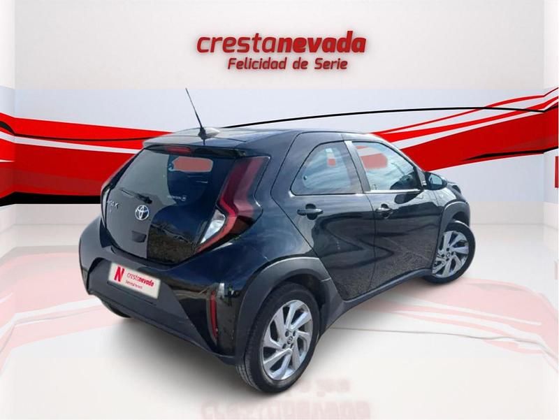 Usado Toyota Aygo X Play 72 CV (52 kW) 2022 Negro SUV