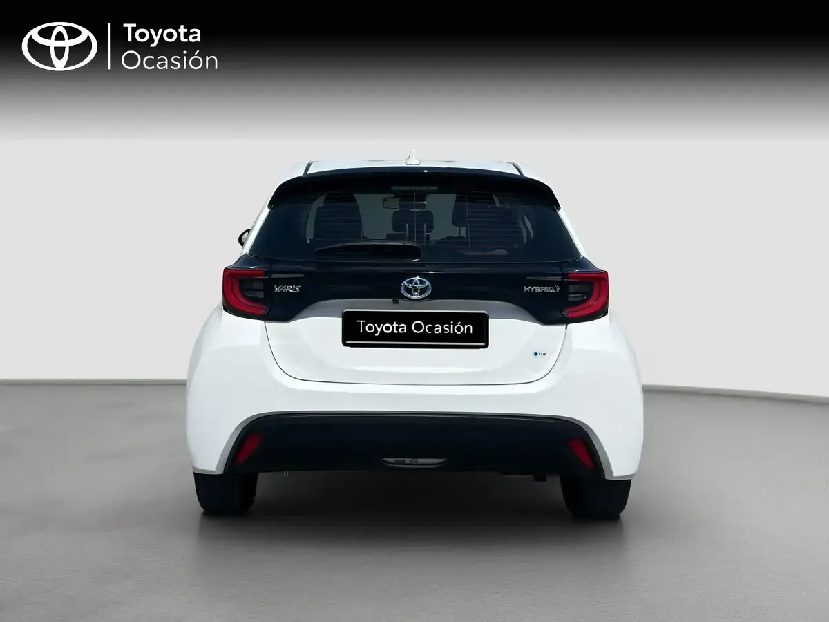 Usado Toyota Yaris Active 116 CV (85 kW) 2023 Blanco Utilitario