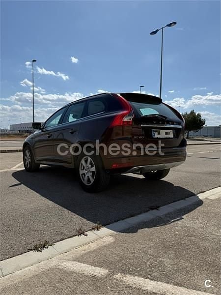 Usado Volvo XC60 Momentum 136 CV (100 kW) 2014 Marrón SUV