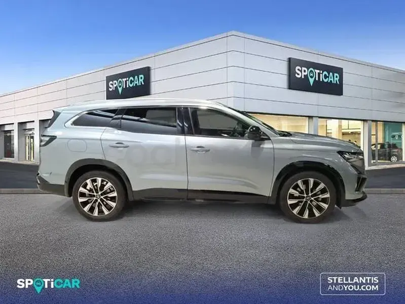 Usado Renault Espace Techno 200 CV (147 kW) 2025 Gris / plata SUV
