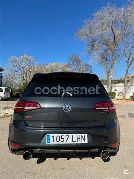 Usado VW Golf VII GTI 230 CV (169 kW) 2016 Negro Berlina