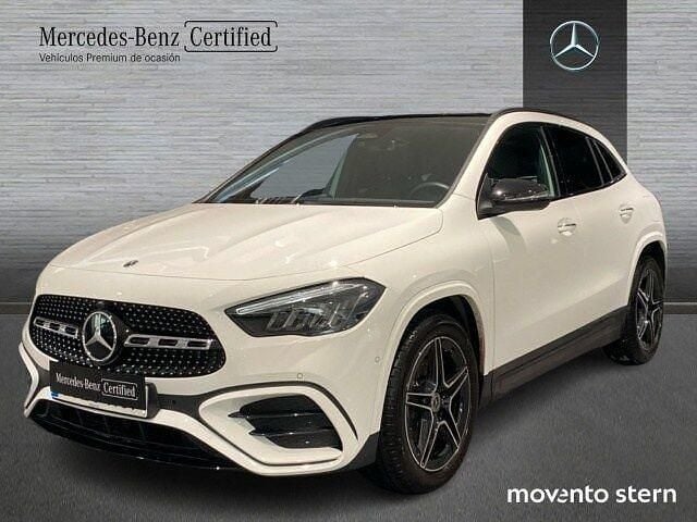 Usado Mercedes GLA200 AMG line 163 CV (119 kW) 2025 Blanco polar SUV