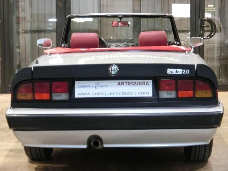 Usado Alfa Romeo Spider Quadrifoglio Verde 128 CV (94 kW) 1989 Plateado Descapotable