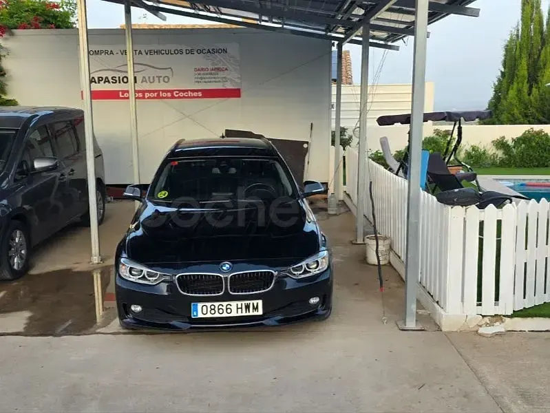 Usado BMW 318 150 CV (110 kW) 2018 Gris / plata Familiar