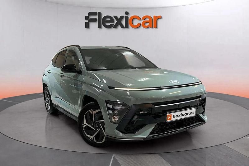 Gris Usado 2024 Hyundai Kona N Line SUV | 23.790 € (Precio justo) - Imagen 1/4