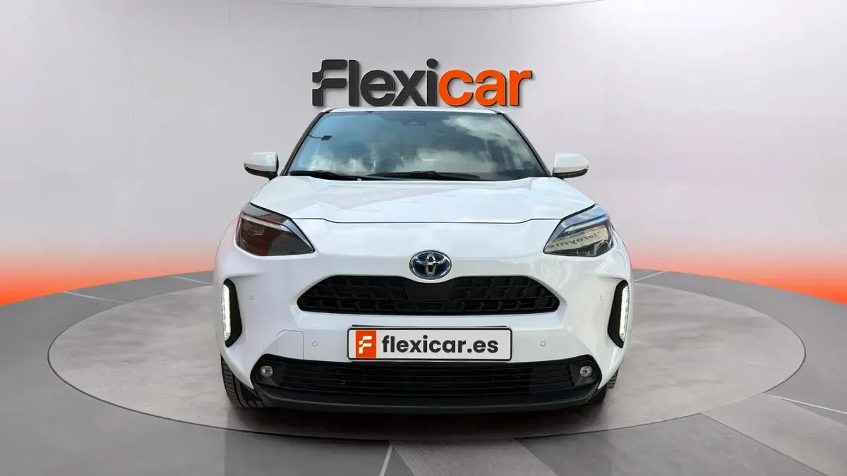 Usado Toyota Yaris Active 116 CV (85 kW) 2022 Blanco Utilitario