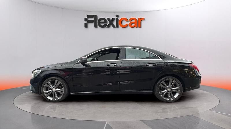 Usado Mercedes CLA180 122 CV (89 kW) 2016 Negro Berlina