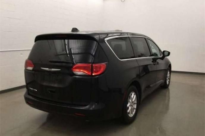 Usado Chrysler Pacifica Touring 291 CV (214 kW) 2018 Negro SUV