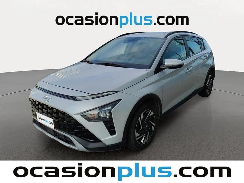 Gris plata Usado 2022 Hyundai Bayon SUV | 12.264 € (Precio justo) - Imagen 1/4