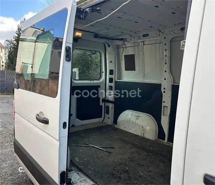 Usado Nissan NV300 110 CV (80 kW) 2021 Blanco Van