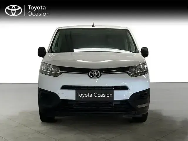 Usado Toyota Proace City City 102 CV (75 kW) 2024 Blanco Monovolumen