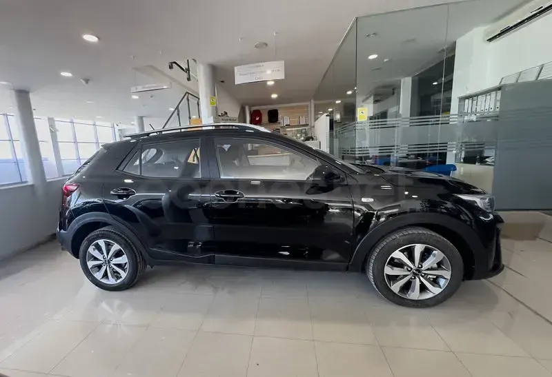 Usado Kia Stonic 100 CV (73 kW) 2023 Azul SUV