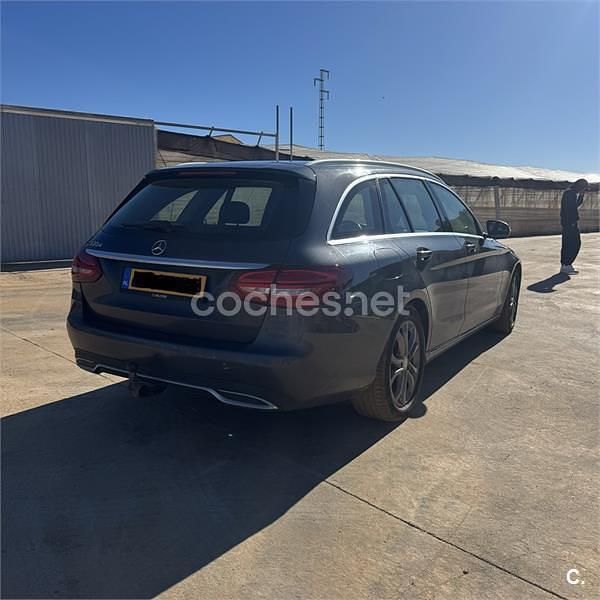 Usado Mercedes C220 Avantgarde 170 CV (125 kW) 2016 Gris / plata Familiar
