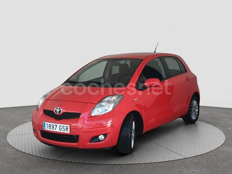 Rojo Usado 2009 Toyota Yaris Berlina | 4200 € (Precio justo) - Imagen 1/4