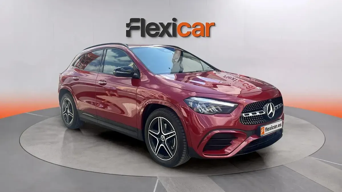 Usado Mercedes GLA200 150 CV (110 kW) 2025 SUV