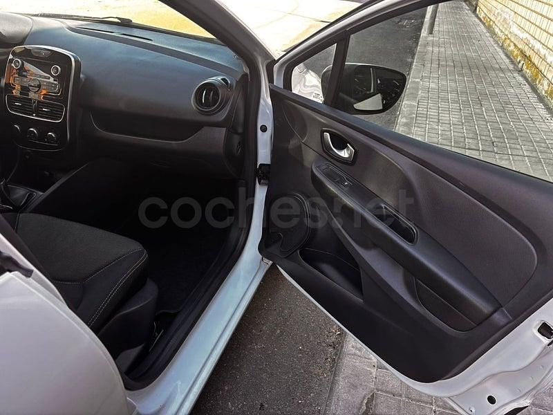 Usado Renault Clio IV Business 90 CV (66 kW) 2017 Blanco Berlina