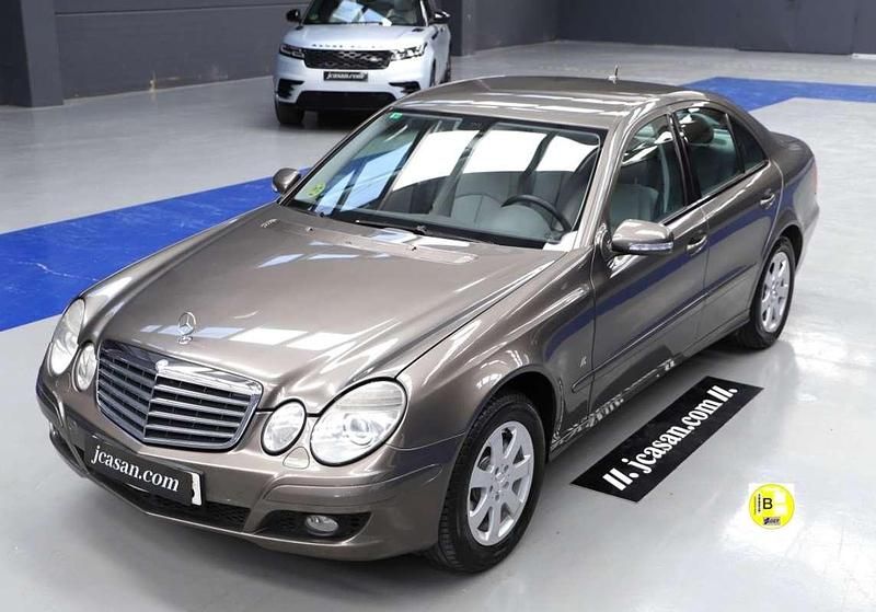 Gris Usado 2007 Mercedes E220 Elegance Berlina | 9460 € (Caro) - Imagen 1/4
