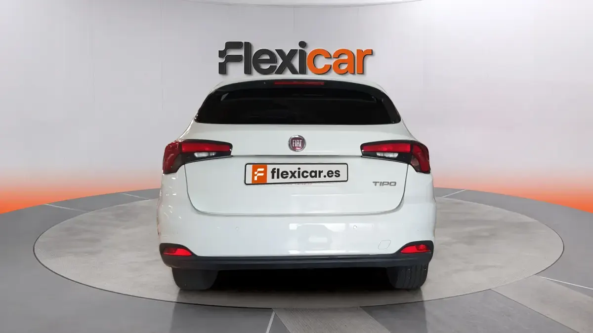 Usado Fiat Tipo Easy 95 CV (69 kW) 2018 Blanco Familiar